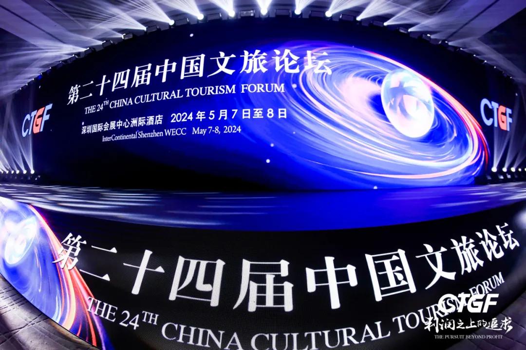 在現(xiàn)場(chǎng)| 浪漫香氣的自由詩(shī)，讓詩(shī)更近，讓遠(yuǎn)方更遠(yuǎn)